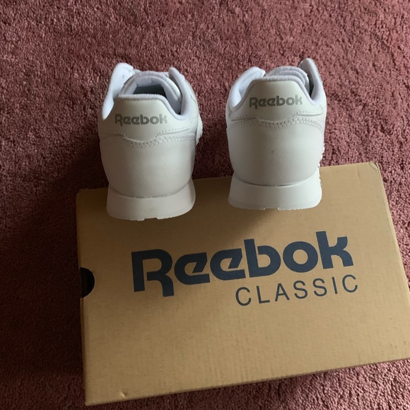 Classic White Reebox - Picture 5 of 7